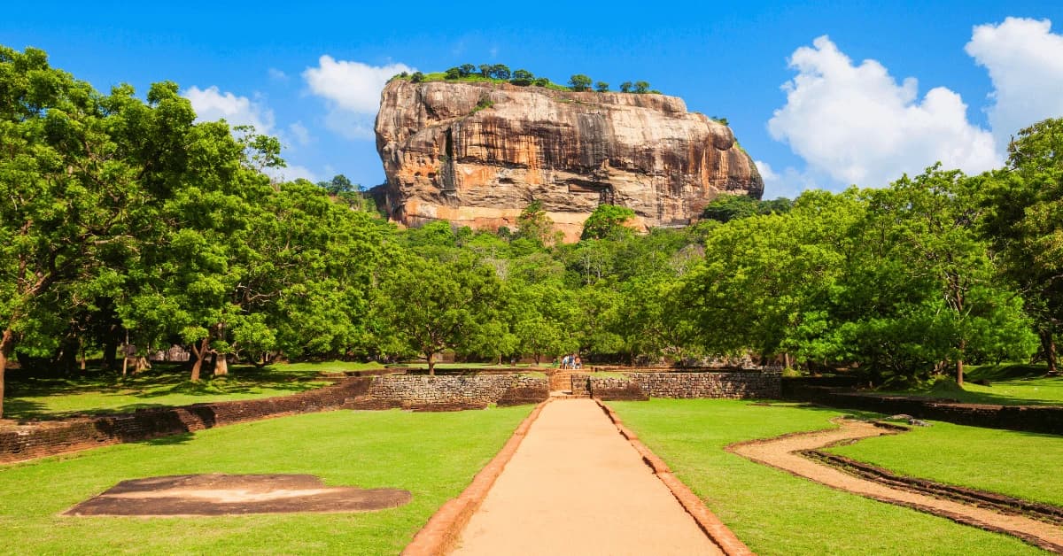sigiriya-the-majestic-lion-rock